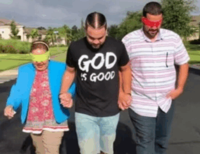 ¡Hijo sorprende a sus padres con una casa propia después de años de sacrificio y arduo trabajo! Mira el emotivo momento de la revelación. ¡Hijo sorprende a sus padres con una casa propia después de años de sacrificio y arduo trabajo! Mira el emotivo momento de la revelación.