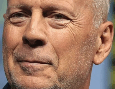 Bruce Willis sonriendo, fotografiado por los paparazzi en un coche: ¿Cómo se ve? Bruce Willis sonriendo, fotografiado por los paparazzi en un coche: ¿Cómo se ve?