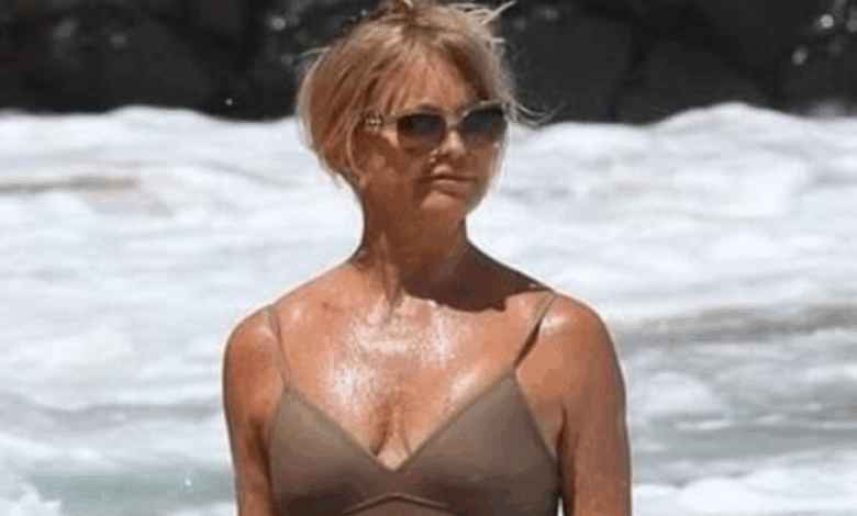 ¡Goldie Hawn, de 78 años, causa revuelo con sus fotos en traje de baño durante sus vacaciones: descubre por qué!