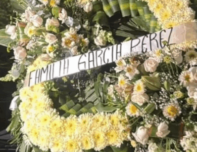 Despedida entre lágrimas y hermetismo: así fue el emotivo adiós a Valeria Márquez Despedida entre lágrimas y hermetismo: así fue el emotivo adiós a Valeria Márquez