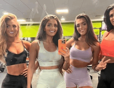 “¿Quién de ellas es mamá?”: La historia de una belleza de 45 años que dio a luz a 8 hijas