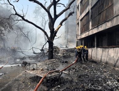 Un avión con 242 personas a bordo con destino a Londres se estrella tras despegar en Ahmedabad, en el oeste de la India