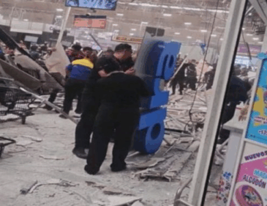 Se desploma techo en una tienda Chedraui en CDMX, reportan lesionados Se desploma techo en una tienda Chedraui en CDMX, reportan lesionados