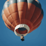 Ocho muertos al incendiarse un globo aerostático con 21 pasajeros en Brasil