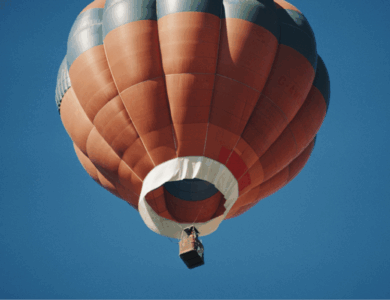 Ocho muertos al incendiarse un globo aerostático con 21 pasajeros en Brasil Ocho muertos al incendiarse un globo aerostático con 21 pasajeros en Brasil