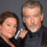 “Transformación de pérdida de peso”: ¡La esposa de Pierce Brosnan compartió una foto impresionante luciendo un vestido rosa entallado!