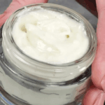 Mascarilla Casera con Vaselina y Maicena: Rejuvenece tu Rostro Mascarilla Casera con Vaselina y Maicena: Rejuvenece tu Rostro