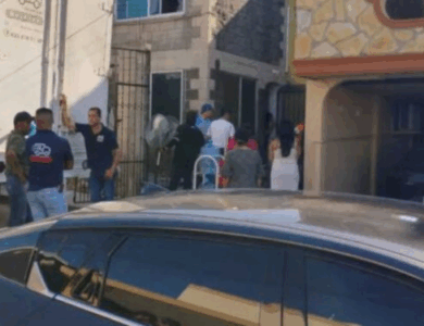 Tras 10 años de ocupación ilegal, propietaria recupera su casa en Tampico después de tenso enfrentamiento Tras 10 años de ocupación ilegal, propietaria recupera su casa en Tampico después de tenso enfrentamiento